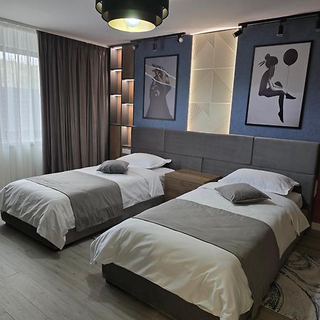 Monarc Boutique Aparthotel - Self Check-In Visan ภายนอก รูปภาพ