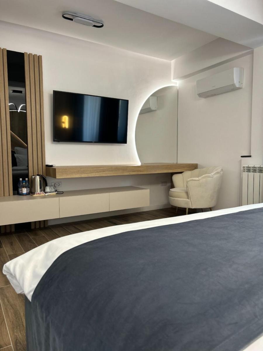 Monarc Boutique Aparthotel - Self Check-In Visan ภายนอก รูปภาพ