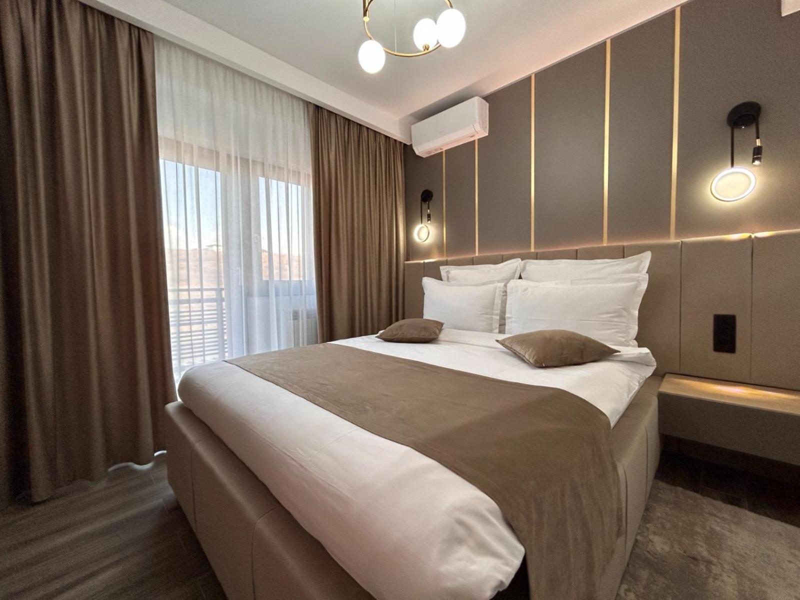 Monarc Boutique Aparthotel - Self Check-In Visan ภายนอก รูปภาพ