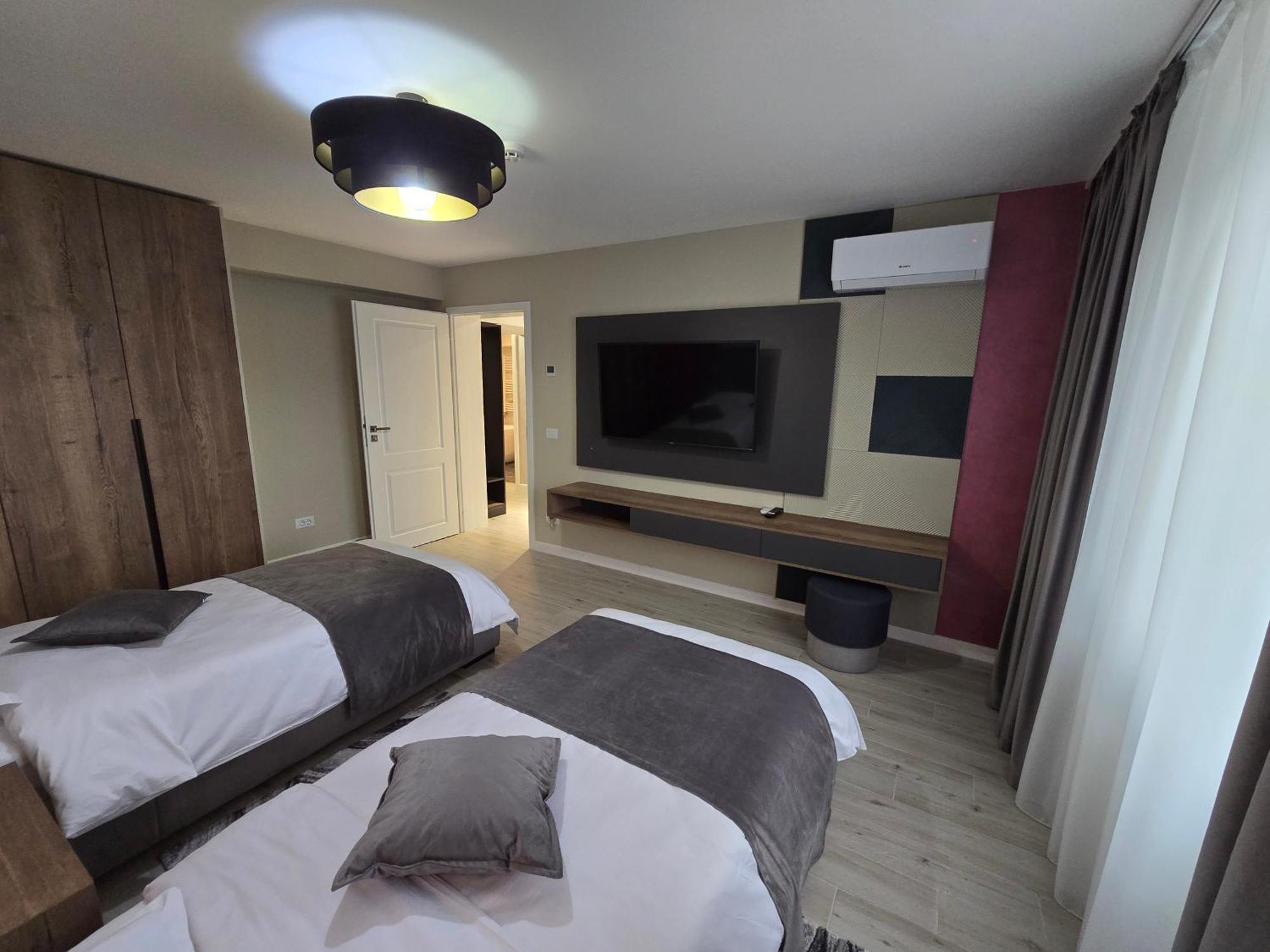 Monarc Boutique Aparthotel - Self Check-In Visan ภายนอก รูปภาพ