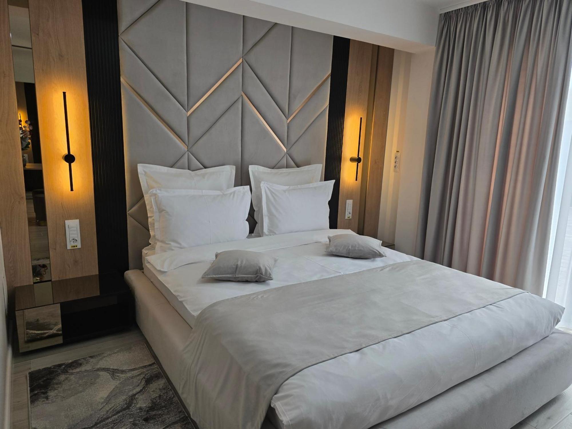 Monarc Boutique Aparthotel - Self Check-In Visan ภายนอก รูปภาพ