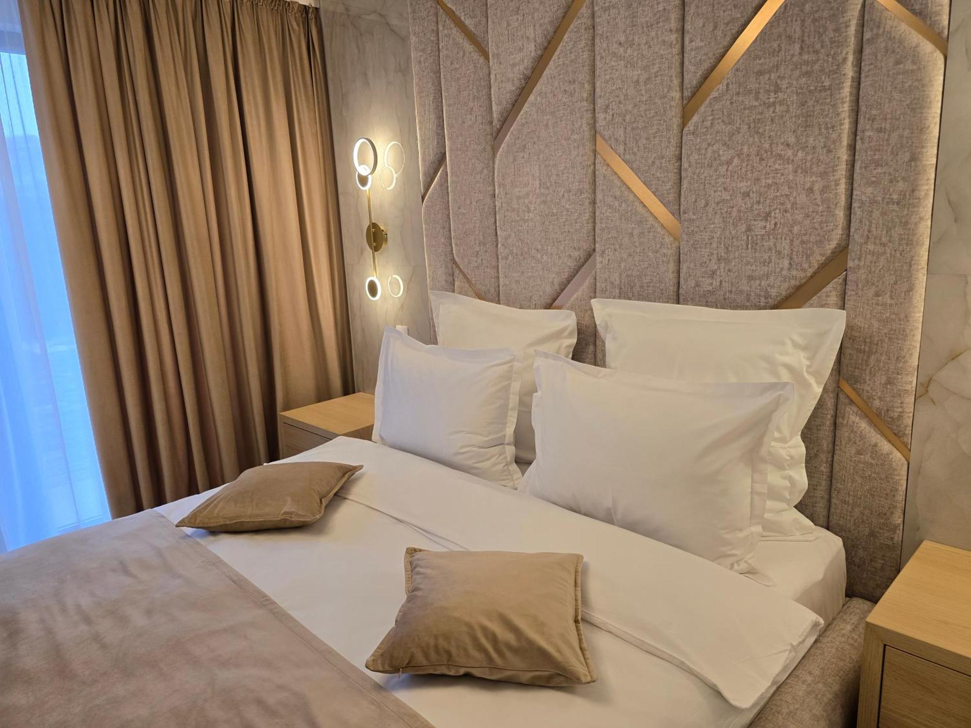 Monarc Boutique Aparthotel - Self Check-In Visan ภายนอก รูปภาพ